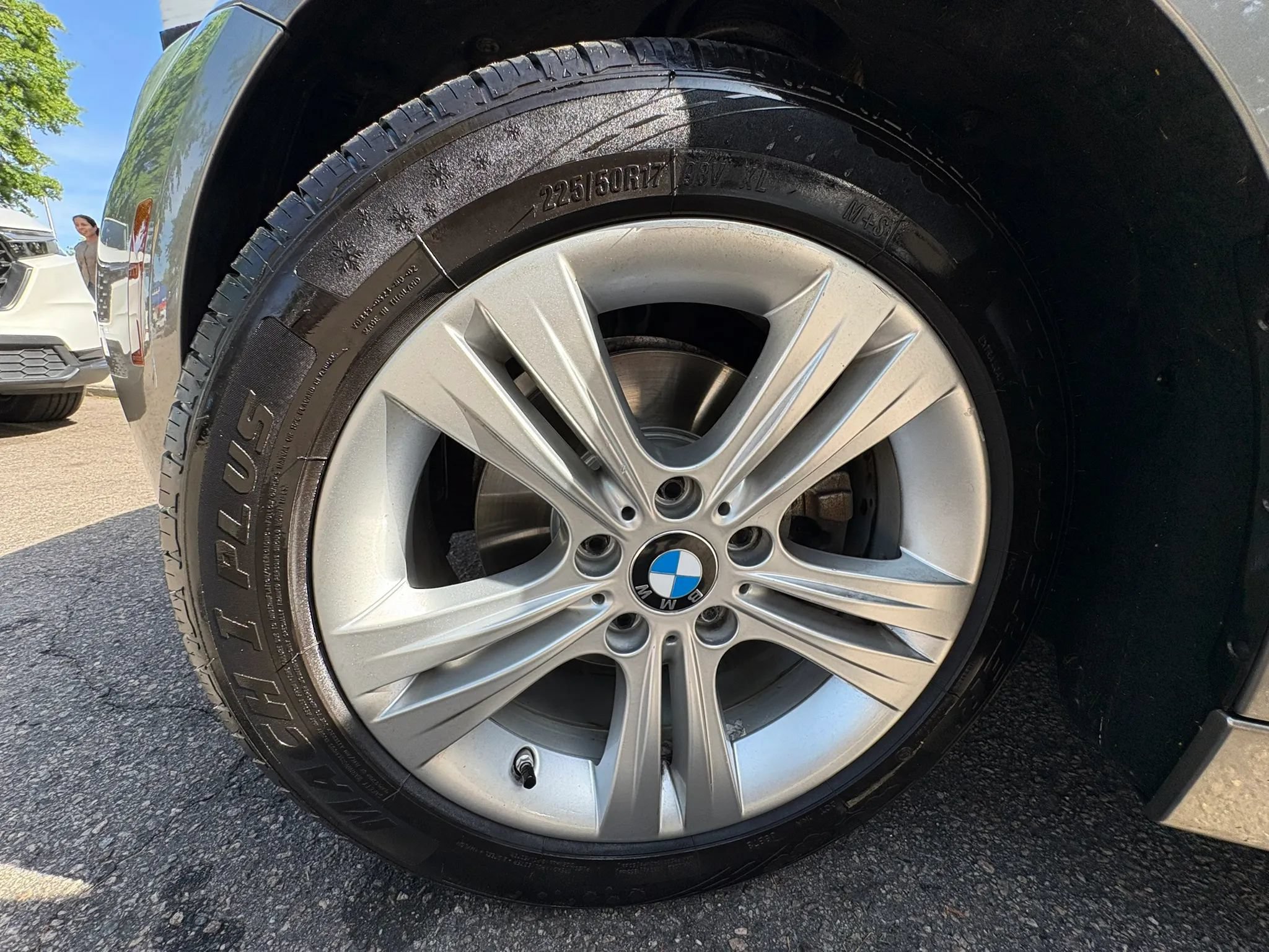 Used 2017 BMW 330i xDrive Sedan AWD/4WD image 46