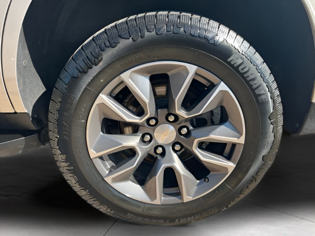 Used 2022 Chevrolet Tahoe LS w/ Driver Alert Package RWD image 11