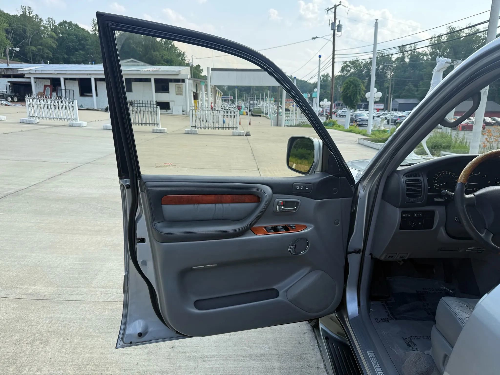 Used 2002 Lexus LX 470 4WD image 23