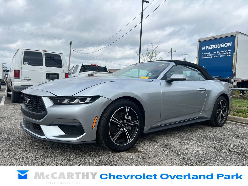 Used 2025 Ford Mustang Premium image 7