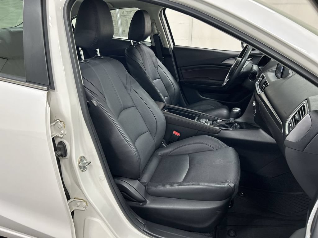 Used 2017 MAZDA MAZDA3 Grand Touring FWD image 23