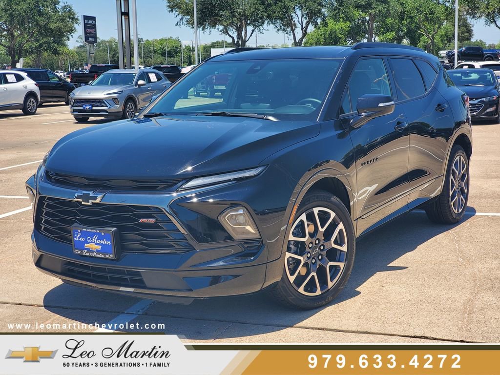 Used 2025 Chevrolet Blazer RS AWD/4WD image 1