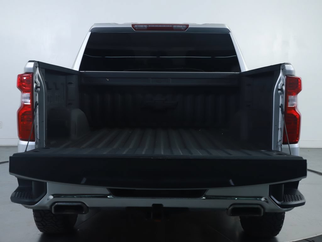Used 2022 Chevrolet Silverado 1500 LT w/ Z71 Off-Road Package AWD/4WD image 15