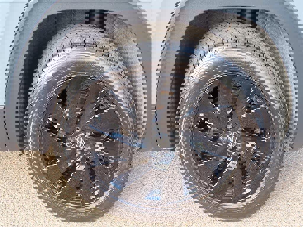 Used 2024 Volkswagen Atlas Cross Sport SE image 8