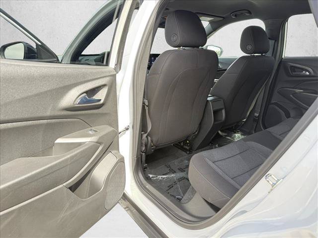 Used 2024 Chevrolet Trax RS w/ Driver Confidence Package FWD image 21
