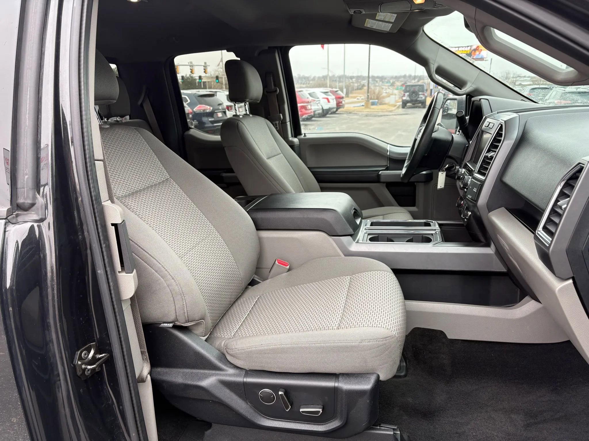 Used 2015 Ford F150 XLT w/ Equipment Group 302A Luxury image 16