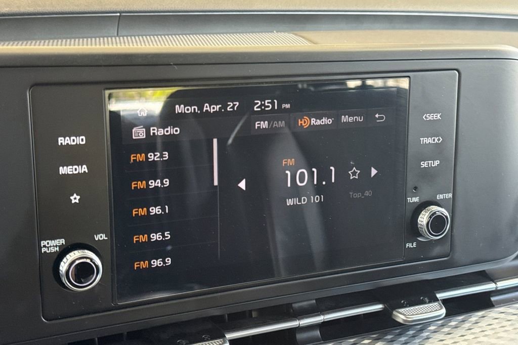 Used 2024 Kia Carnival LX FWD image 20