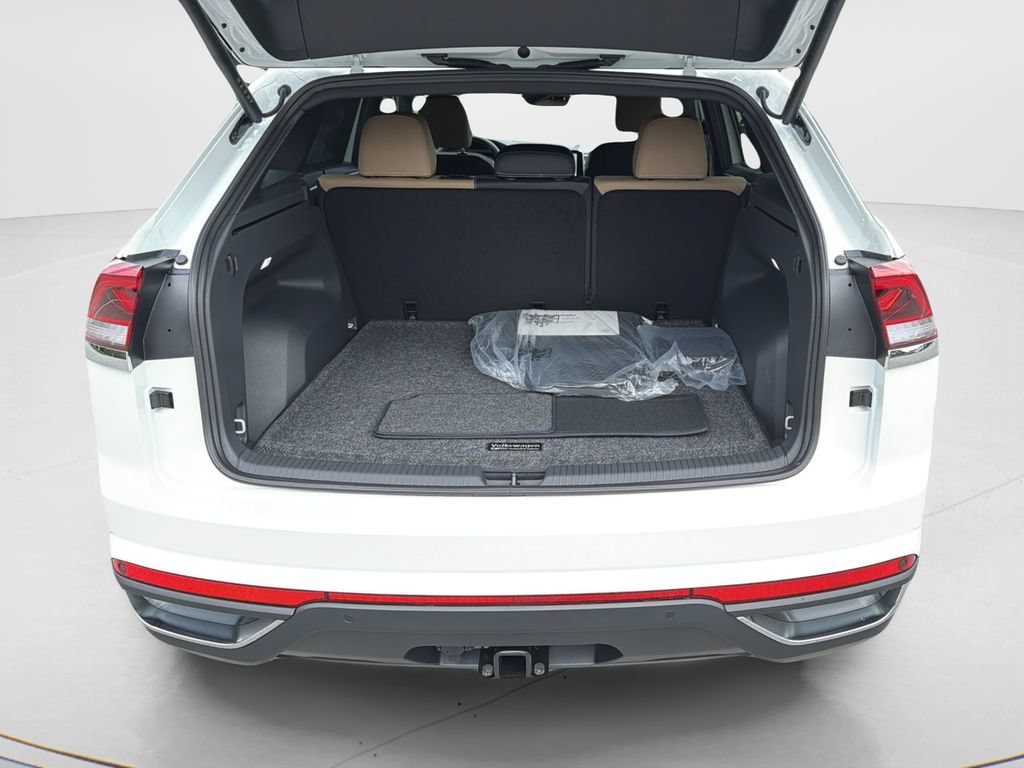 New 2026 Volkswagen Atlas Cross Sport SE FWD image 11