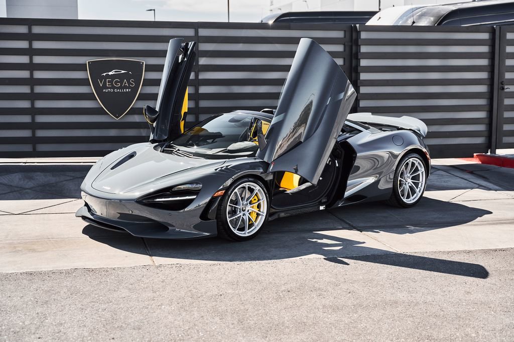 Used 2026 McLaren 750S Spider image 19
