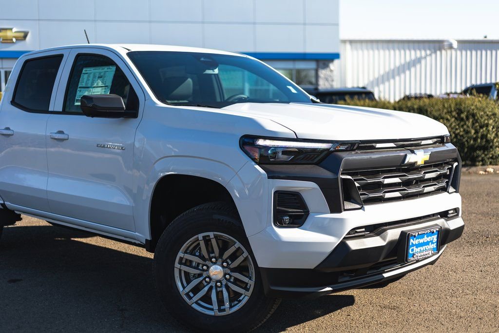 New 2025 Chevrolet Colorado LT w/ LT Convenience Package image 4