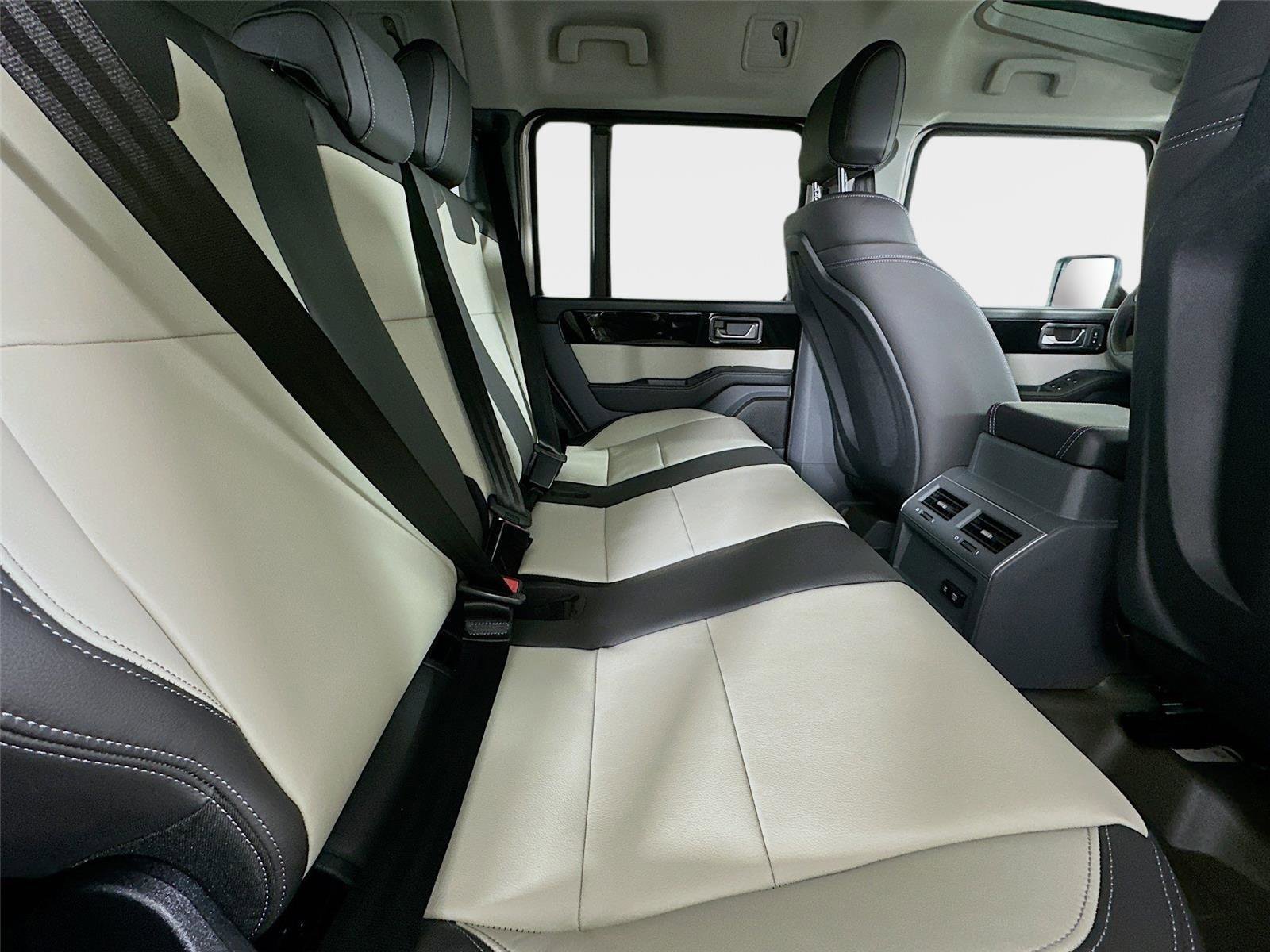 New 2025 INEOS Grenadier Fieldmaster Edition image 46