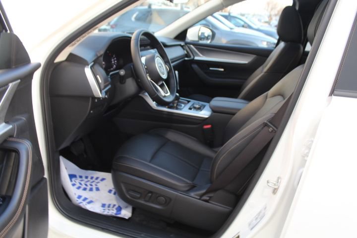 Certified 2025 MAZDA CX-90 Plug-In Hybrid w/ Preferred image 31