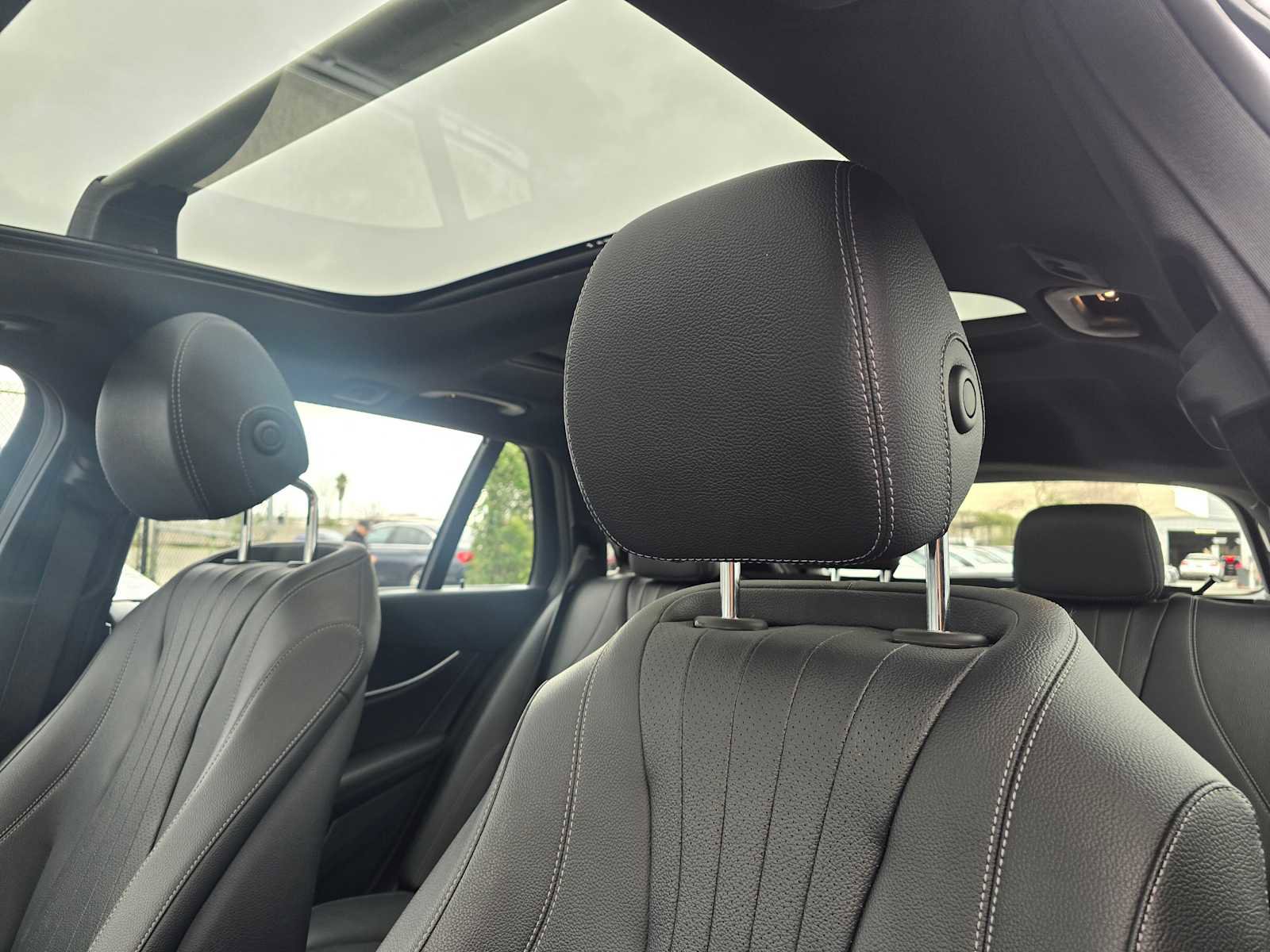 Used 2020 Mercedes-Benz E 450 4MATIC Wagon image 23