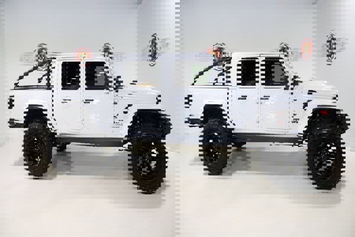Used 2025 Jeep Gladiator Sport image 5