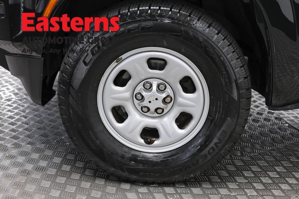 Used 2022 Nissan Frontier S RWD image 30
