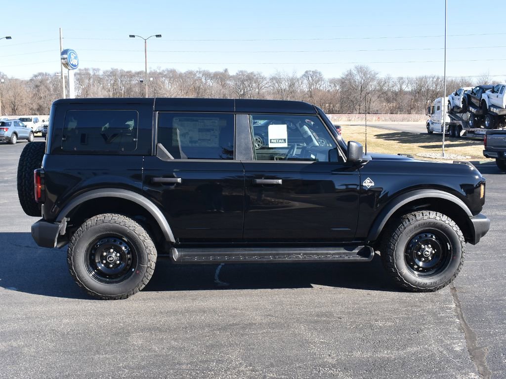 New 2026 Ford Bronco Outer Banks AWD/4WD image 13