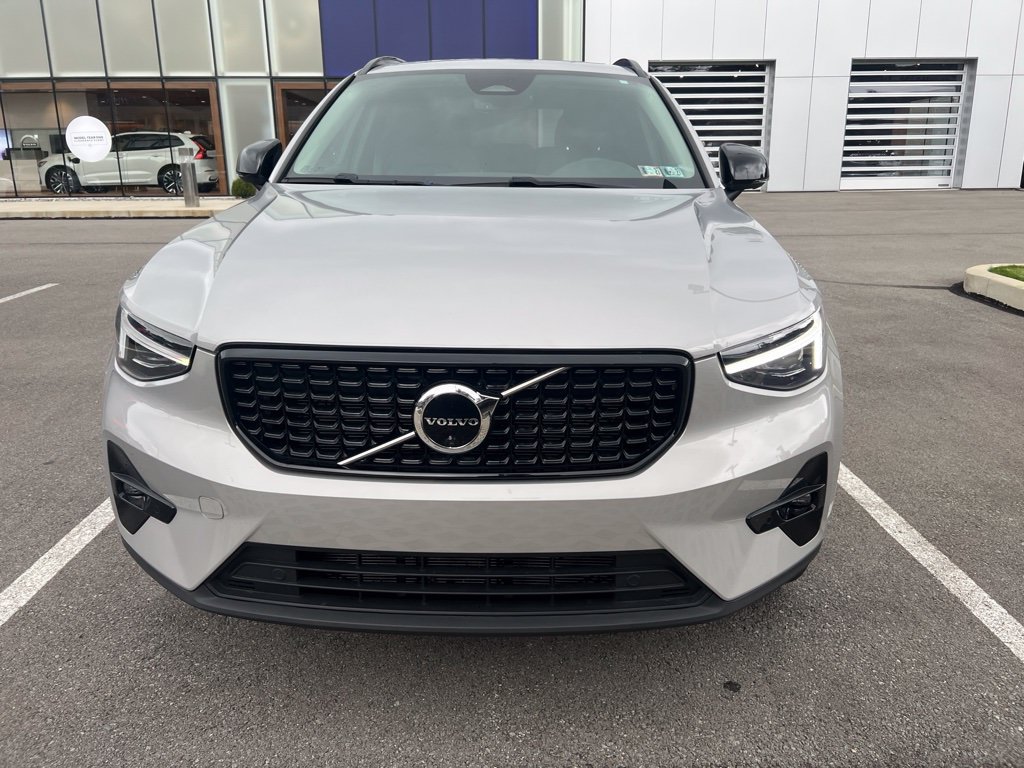 Certified 2023 Volvo XC40 B5 Ultimate w/ Climate Package