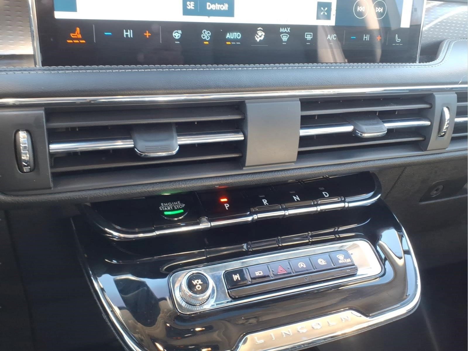 Certified 2023 Lincoln Corsair Reserve w/ Equipment Group 201A AWD/4WD image 13