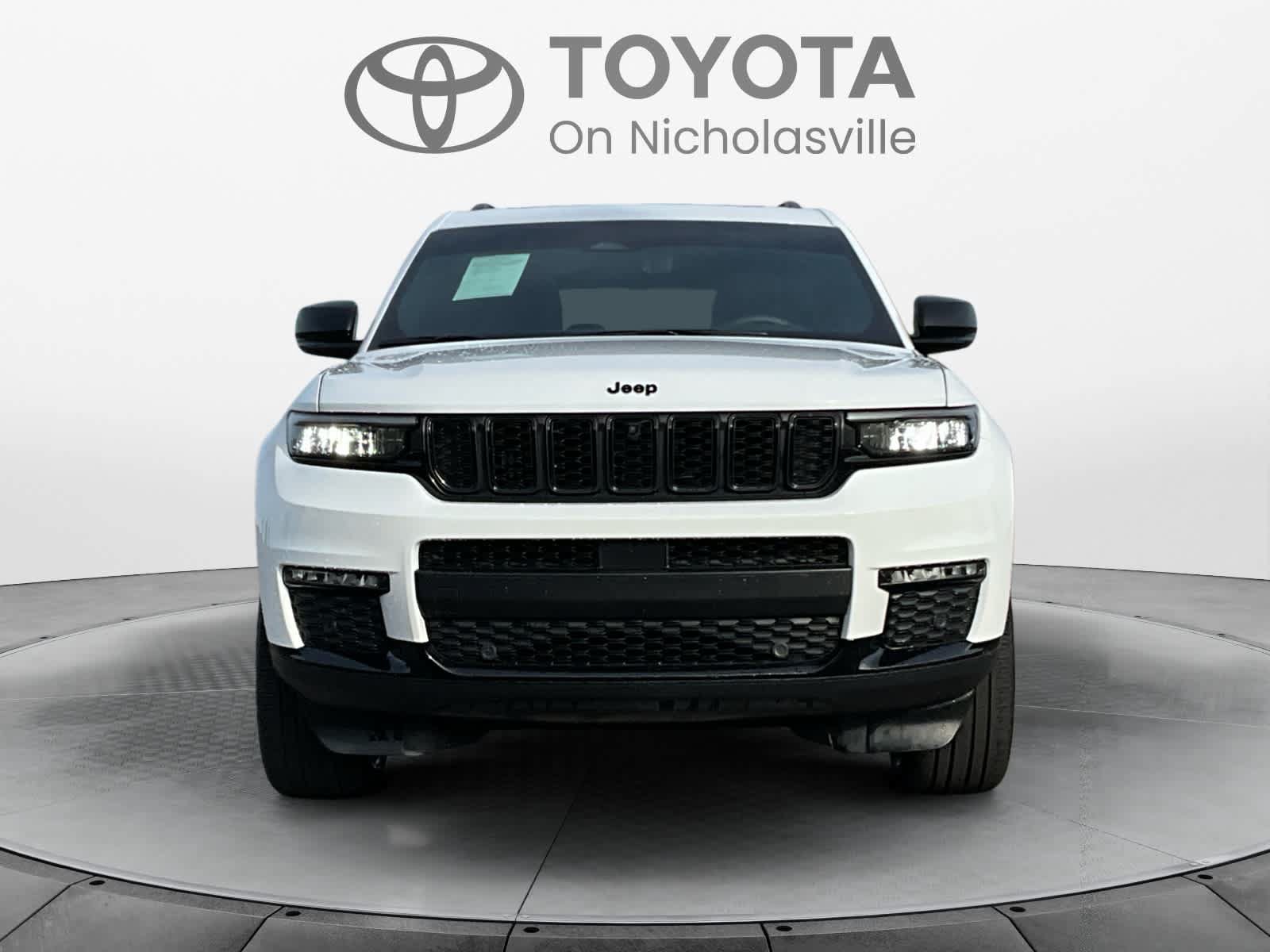 Used 2025 Jeep Grand Cherokee L Limited w/ Luxury Tech Group II AWD/4WD image 8