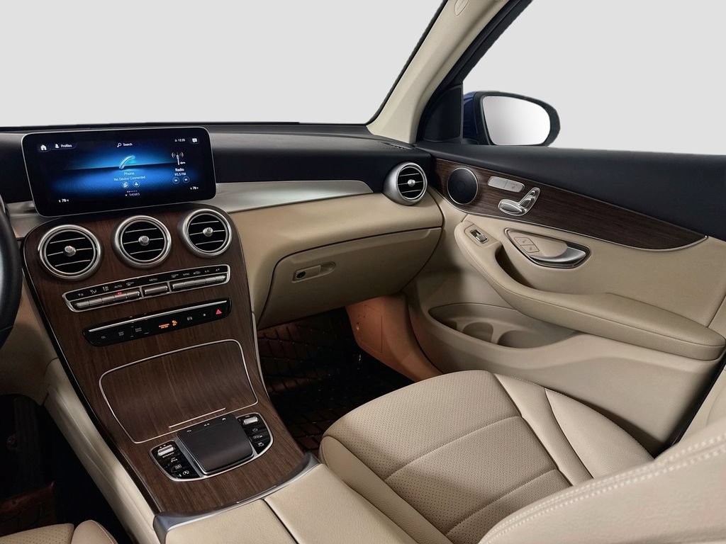 Used 2022 Mercedes-Benz GLC 300 4MATIC image 24