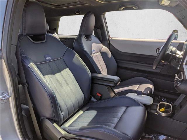 Used 2025 MINI Cooper 2-Door Hardtop image 20