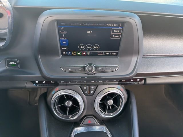 Used 2022 Chevrolet Camaro LT RWD image 9