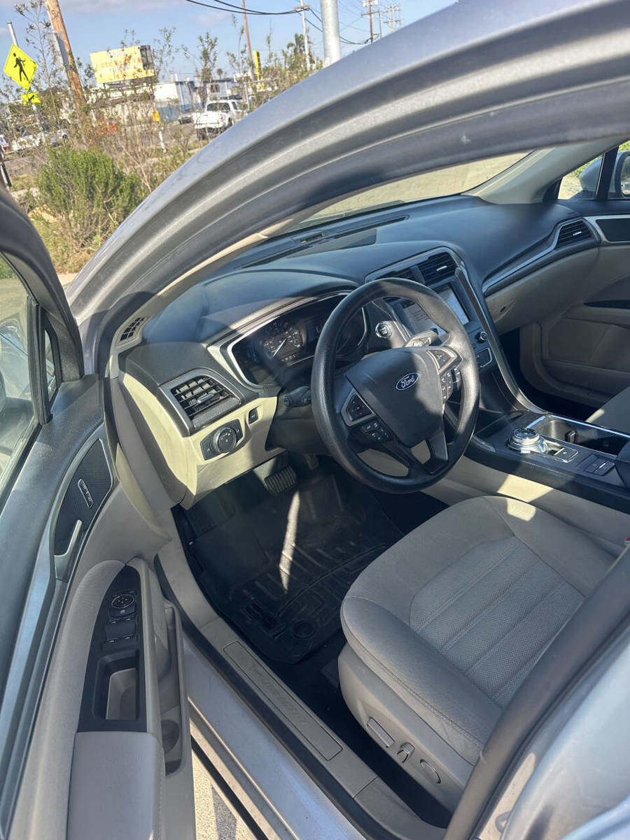 Used 2019 Ford Fusion SE image 8