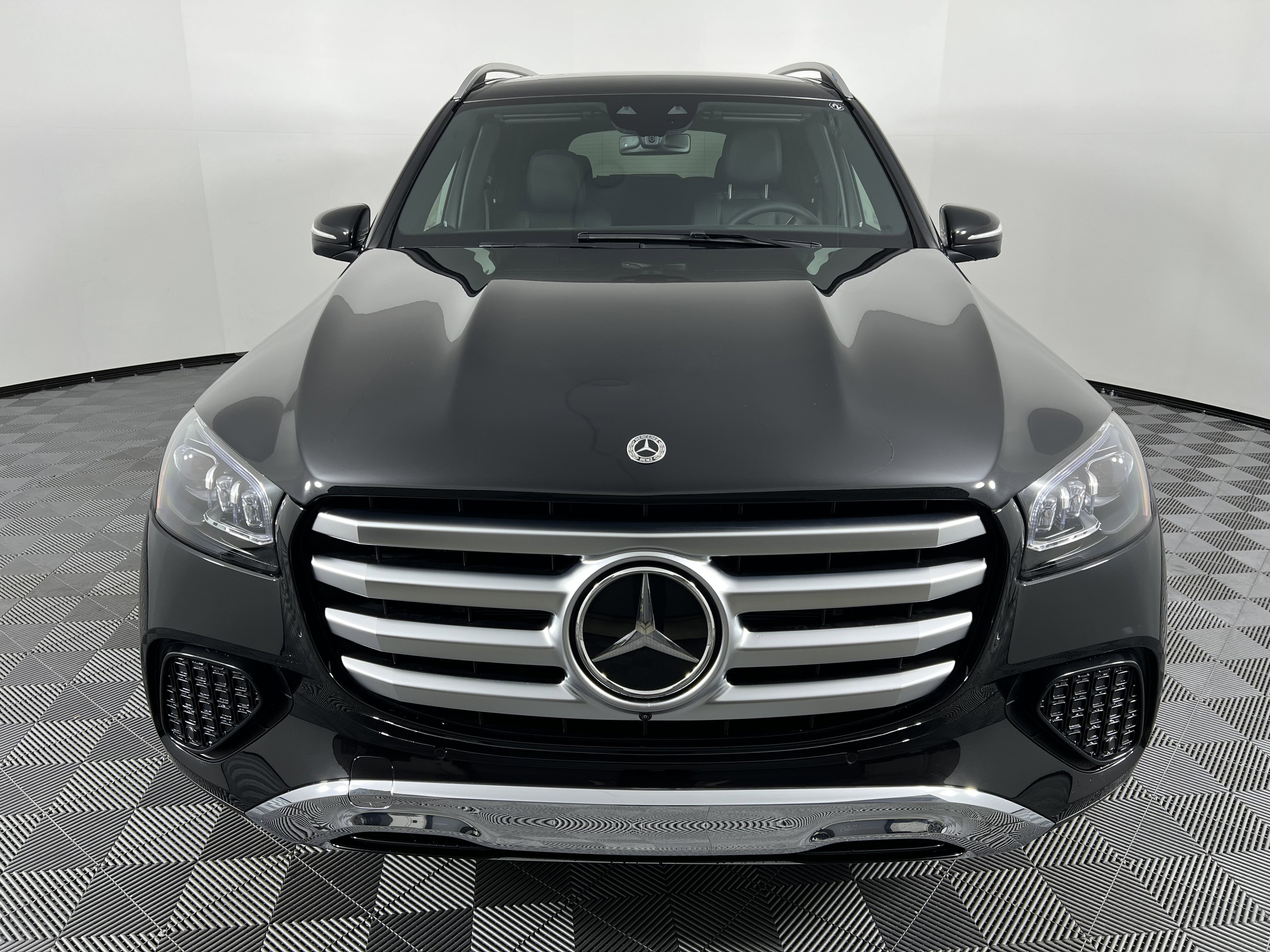 New 2025 Mercedes-Benz GLS 450 4MATIC image 5