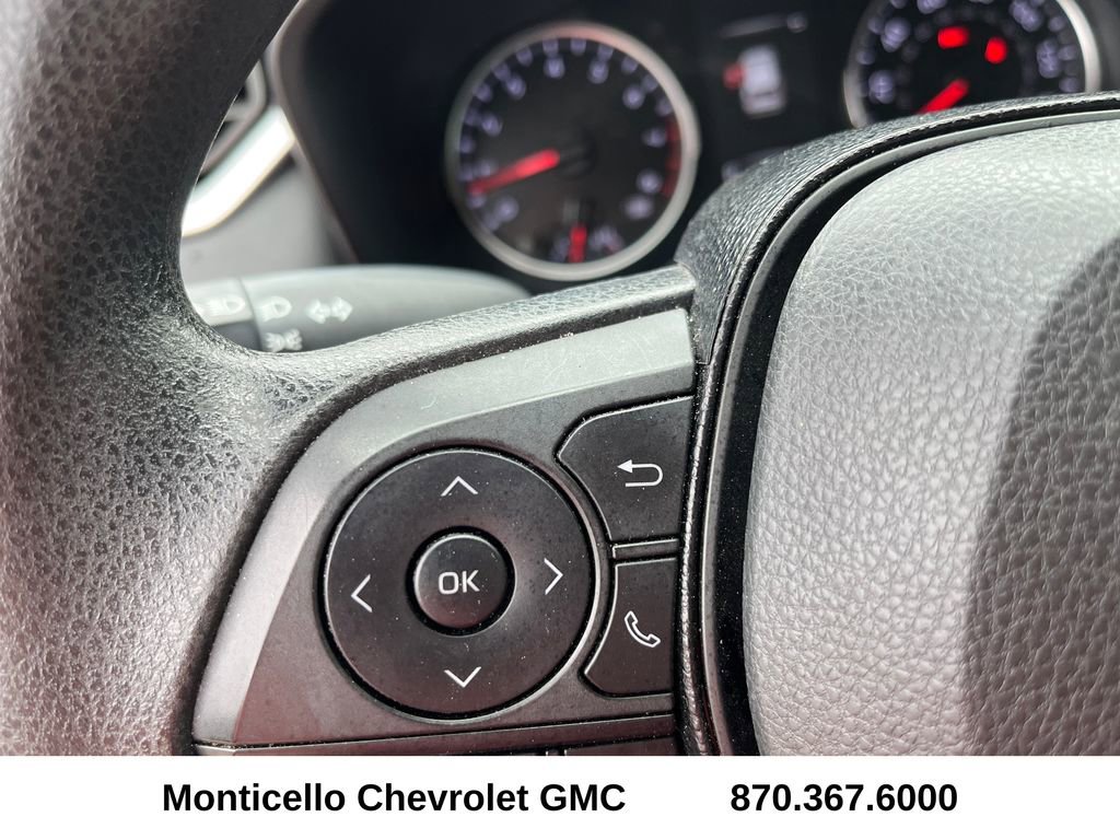 Used 2020 Toyota RAV4 LE image 23