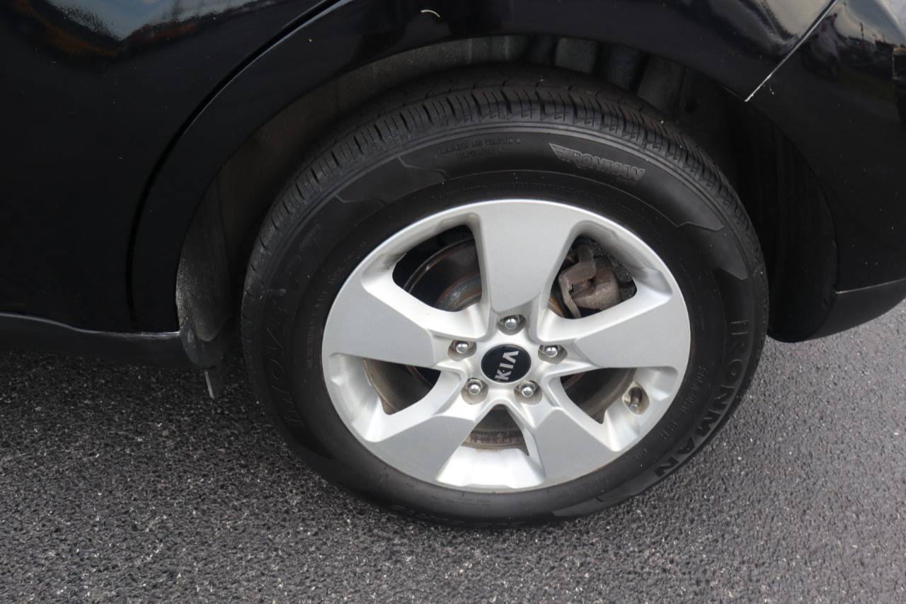 Used 2018 Kia Soul FWD image 25