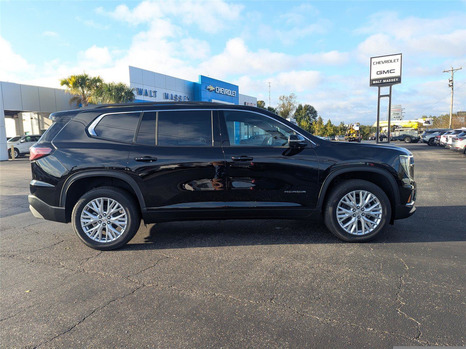 New 2026 GMC Acadia Elevation w/ Elevation Premium Package FWD image 2