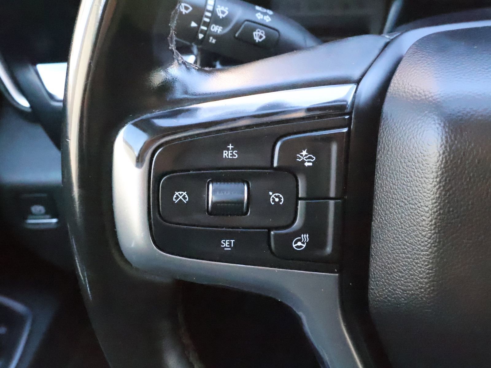 Used 2023 Chevrolet Silverado 1500 LT AWD/4WD image 39
