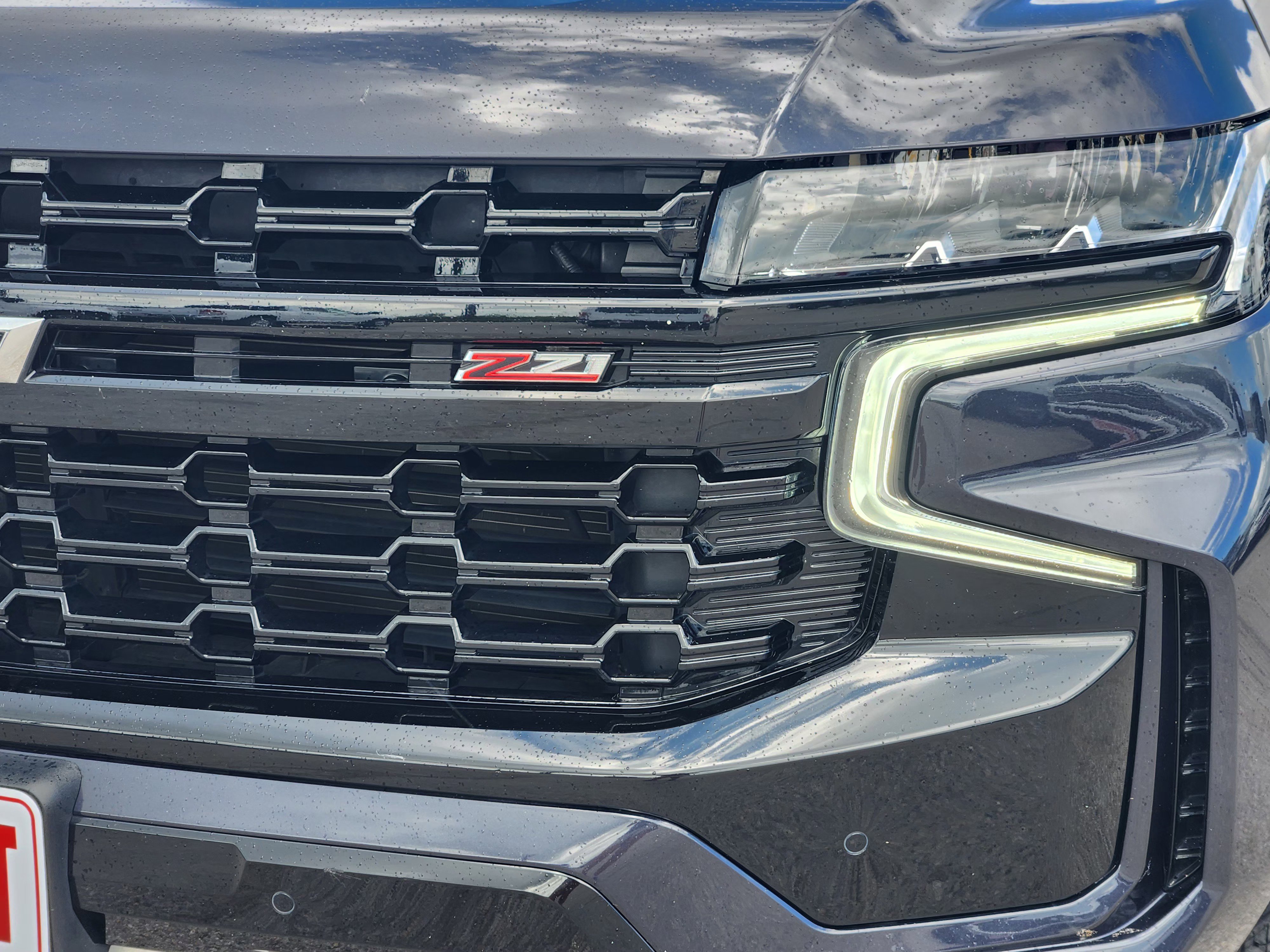 Used 2023 Chevrolet Tahoe Z71 w/ Luxury Package AWD/4WD image 8
