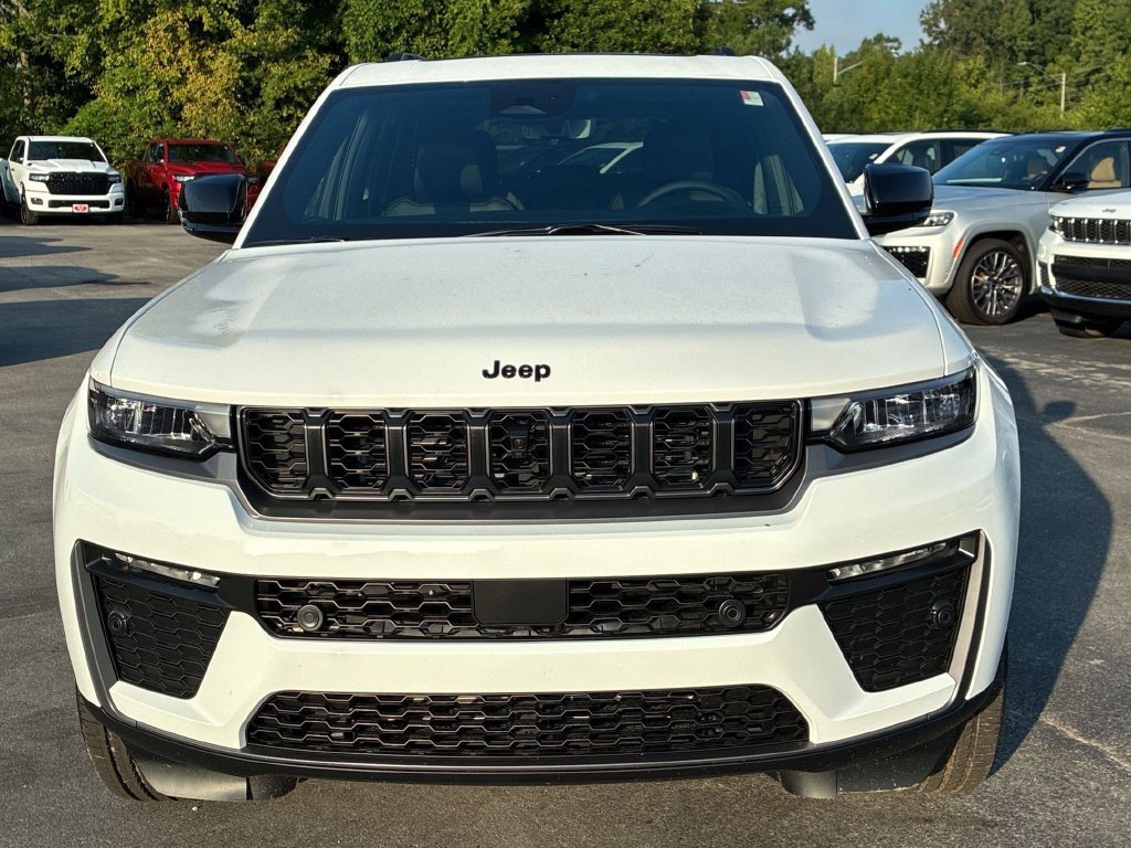 New 2026 Jeep Grand Cherokee Limited AWD/4WD image 9