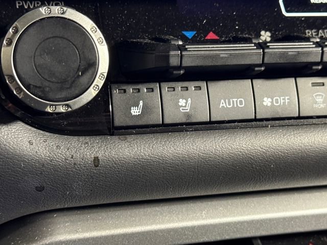 Used 2024 Toyota Sequoia Platinum image 31