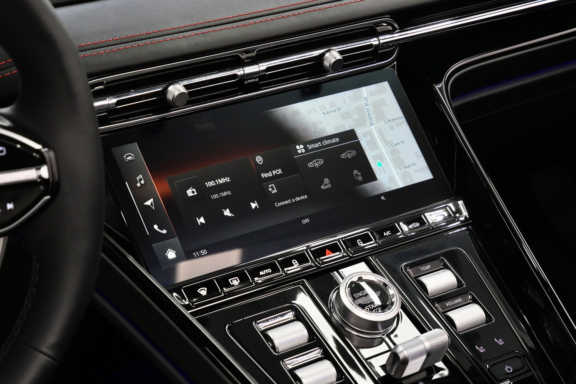 Used 2025 Aston Martin DB12 Convertible RWD image 17