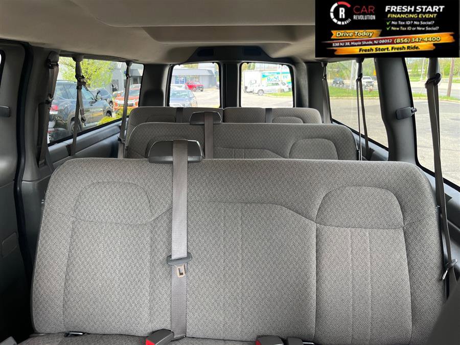 Used 2024 Chevrolet Express 3500 LT w/ LT Preferred Equipment Group RWD image 15