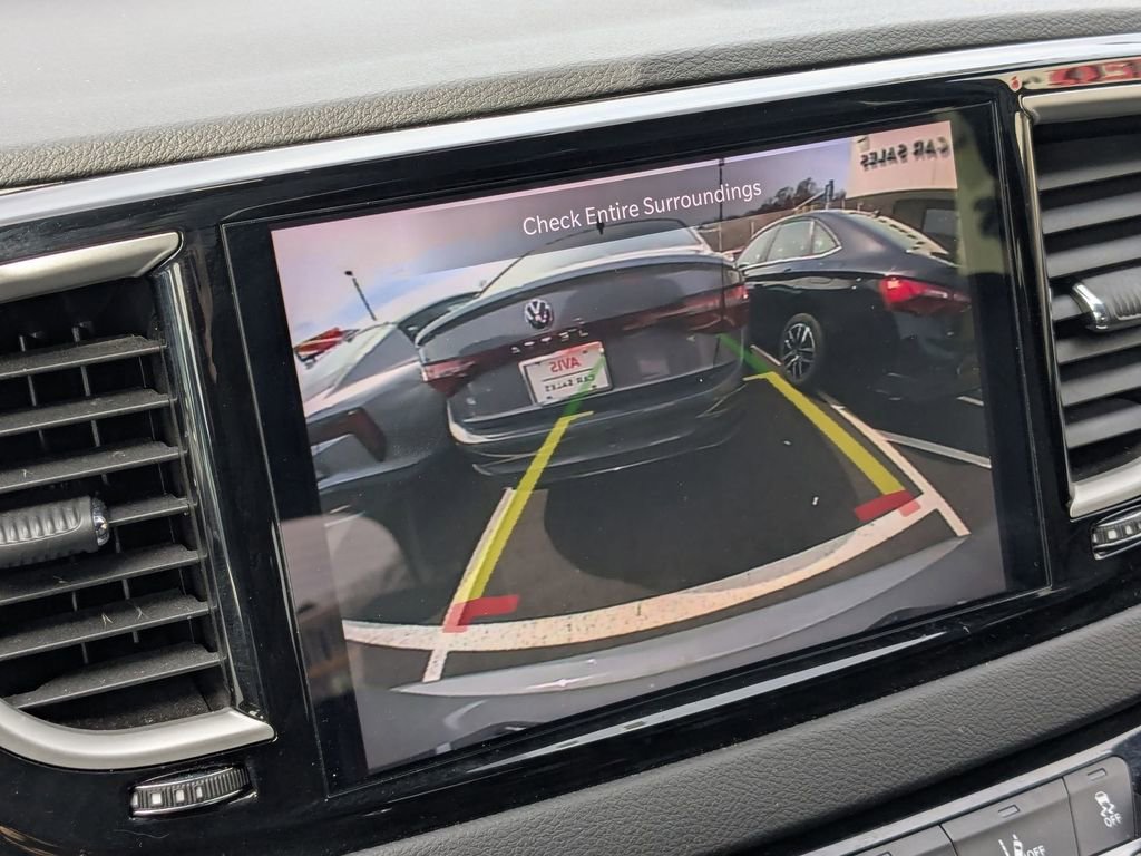 Used 2025 Chrysler Pacifica Select image 22