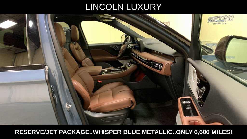 Used 2025 Lincoln Aviator Reserve w/ Equipment Group 201A AWD/4WD image 14