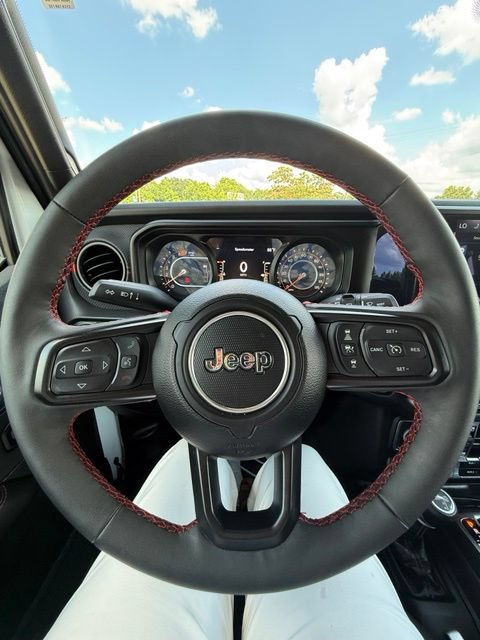 Used 2024 Jeep Wrangler Unlimited Rubicon AWD/4WD image 15