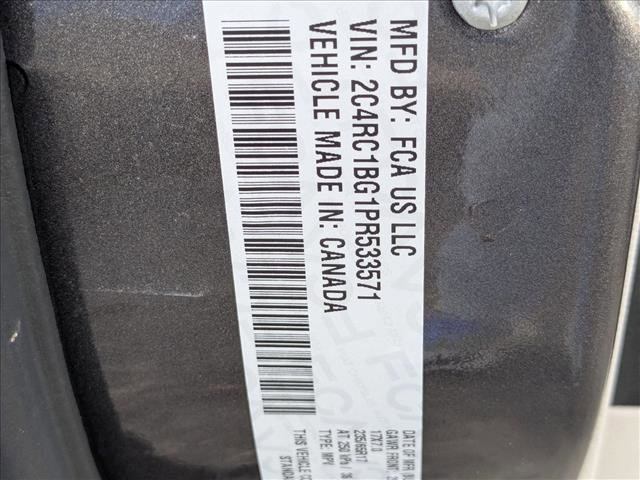 Used 2023 Chrysler Pacifica Touring-L image 22