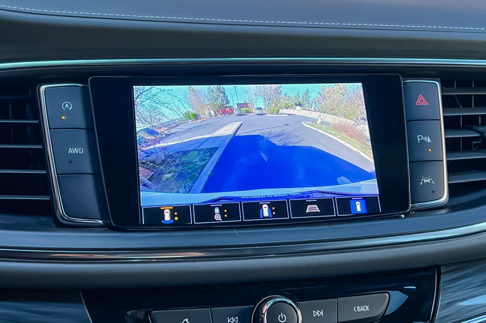 Used 2024 Buick Enclave Premium image 29