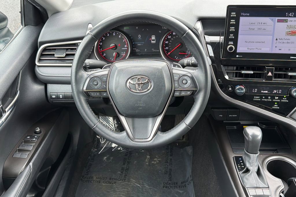 Used 2024 Toyota Camry XSE FWD image 11