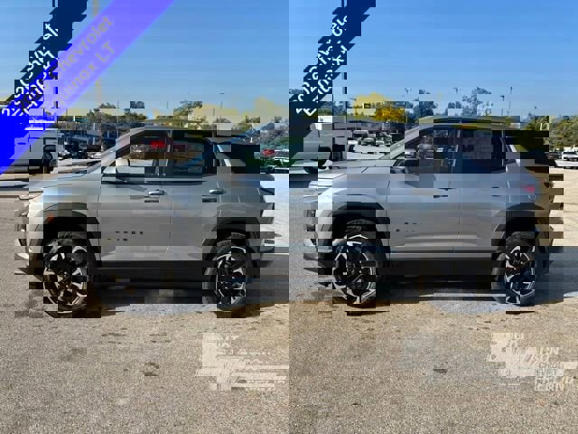 New 2026 Chevrolet Equinox LT w/ Convenience Package II image 2