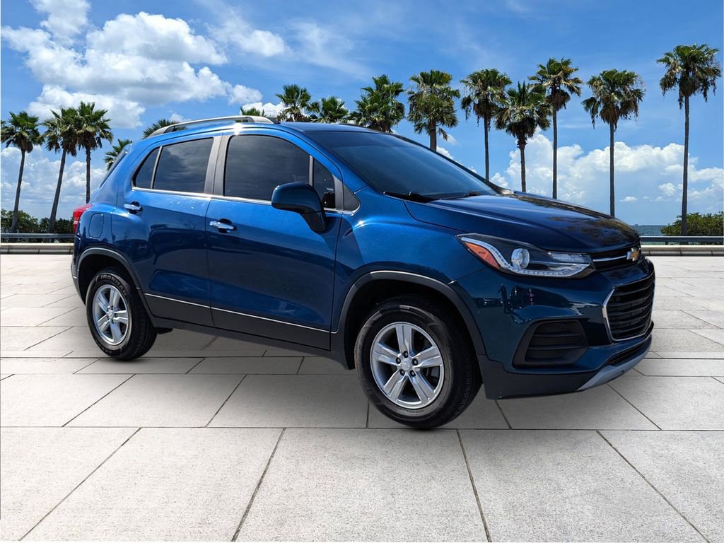 Used 2020 Chevrolet Trax LT w/ Driver Confidence Package image 2