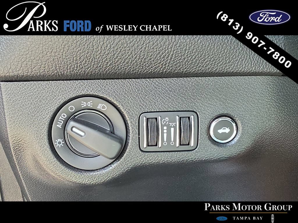 Used 2023 Dodge Challenger SXT RWD image 21