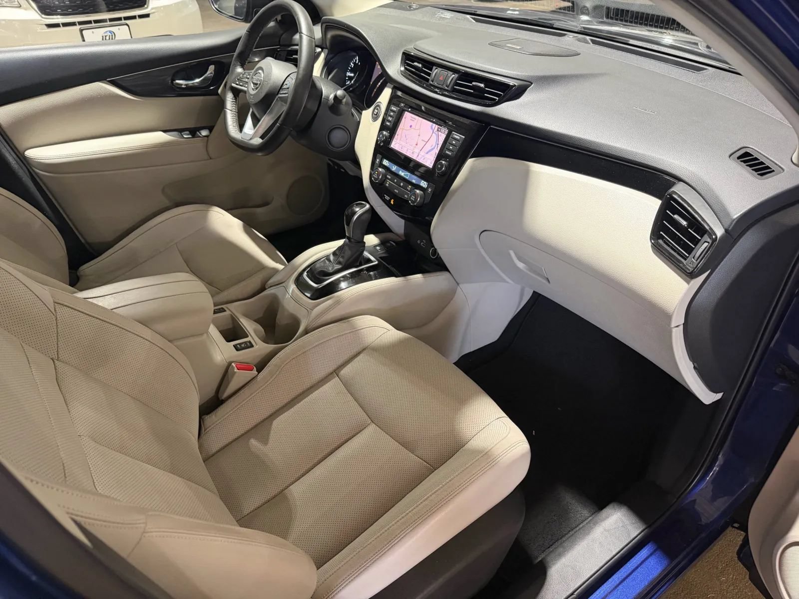 Used 2019 Nissan Rogue Sport SL w/ Premium Package AWD/4WD image 10