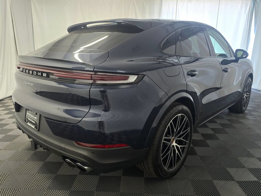 Certified 2025 Porsche Cayenne Coupe AWD/4WD image 7