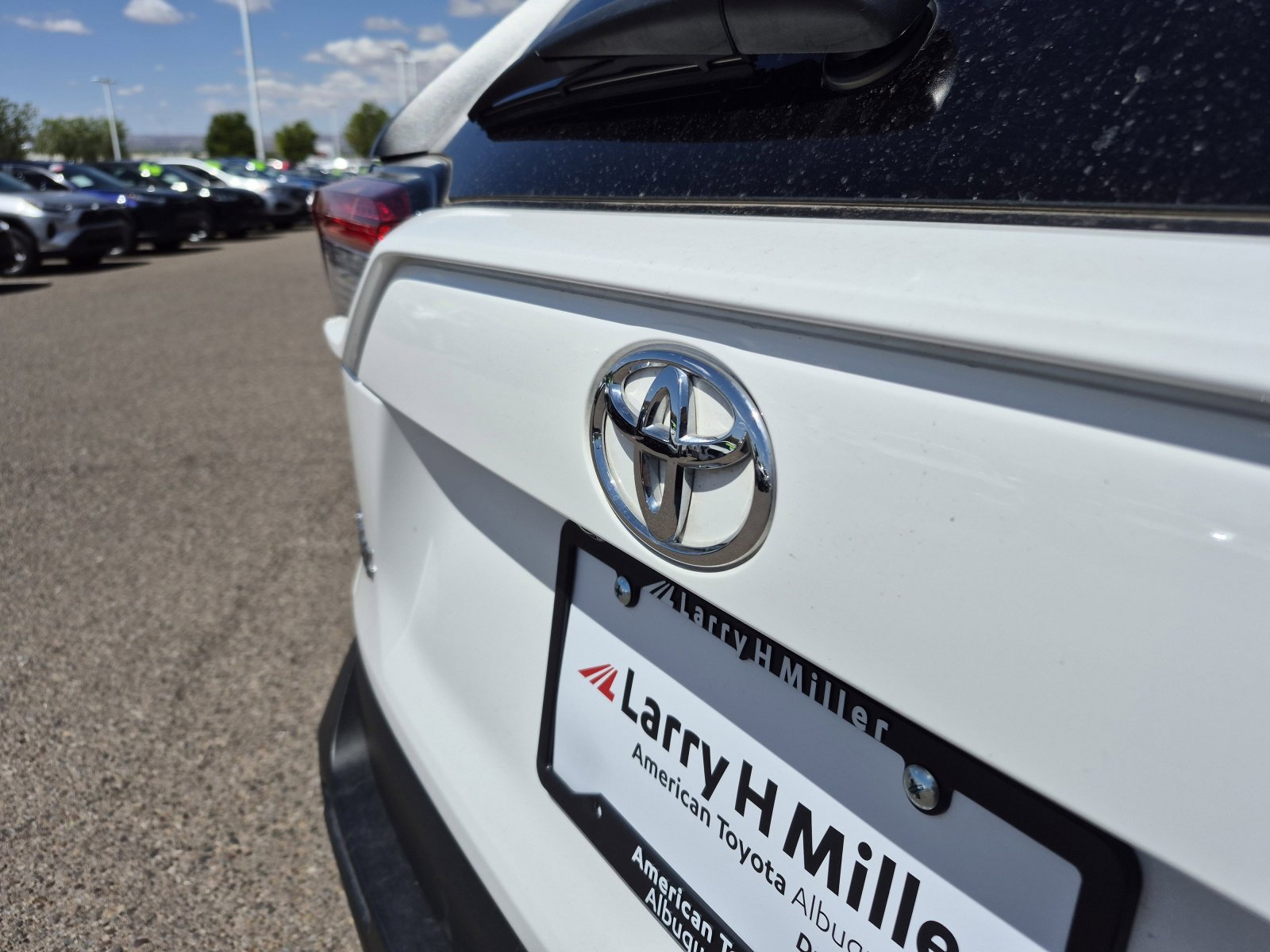 Certified 2023 Toyota RAV4 LE AWD/4WD image 22
