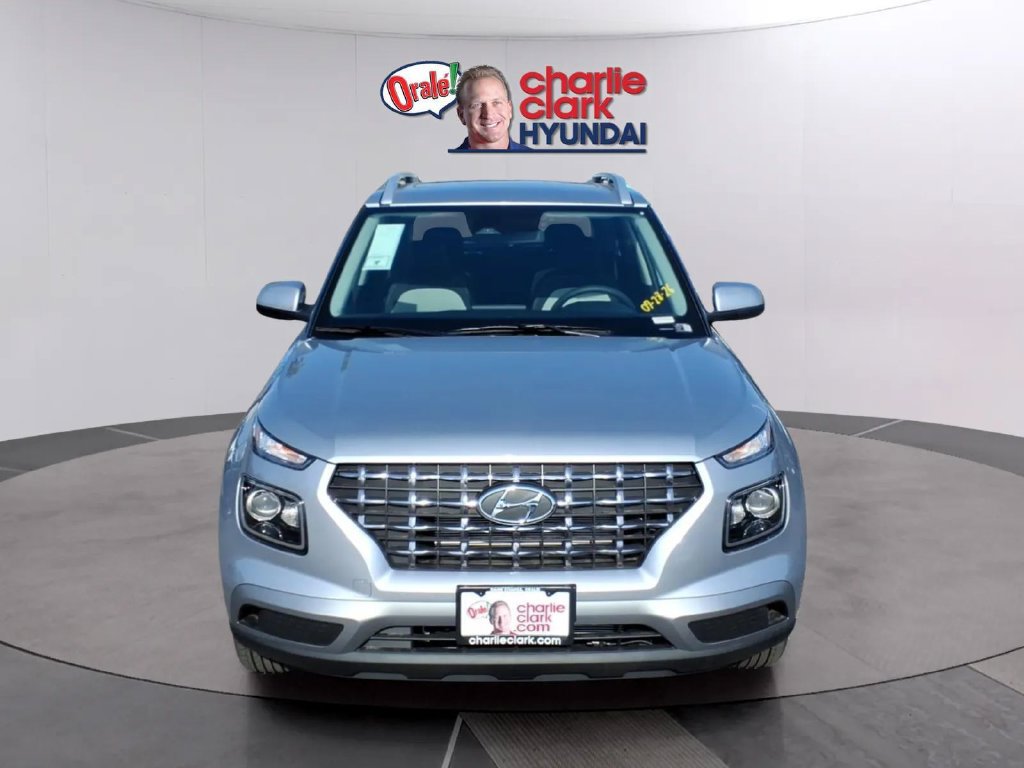 New 2026 Hyundai Venue SEL FWD image 8